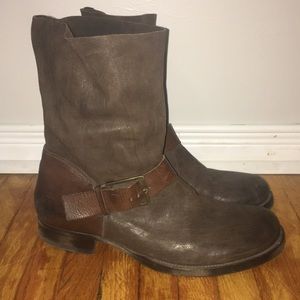 Size 11 brown leather boots, made in Italy